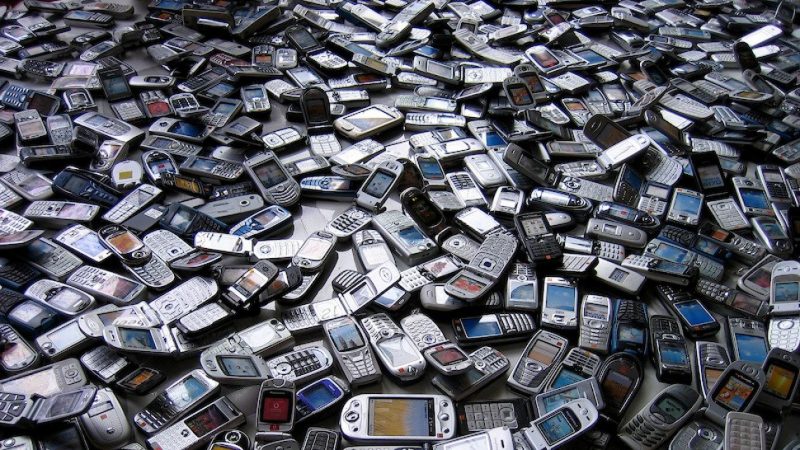 smartphone waste